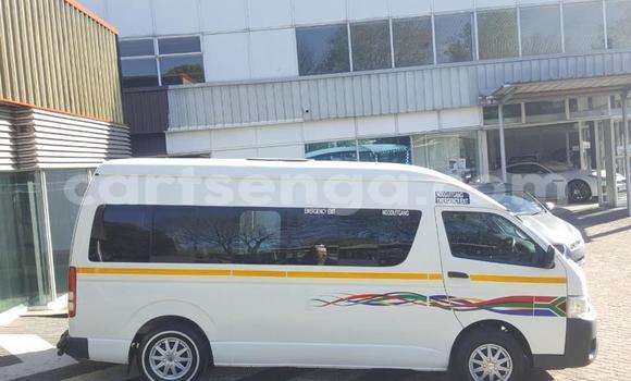 Nunua Ilio tumika Toyota Hiace White Gari ndani ya Bhunya nchini Manzini Nunua Ilio tumika Toyota Hiace White Gari ndani ya Bhunya nchini Manzini