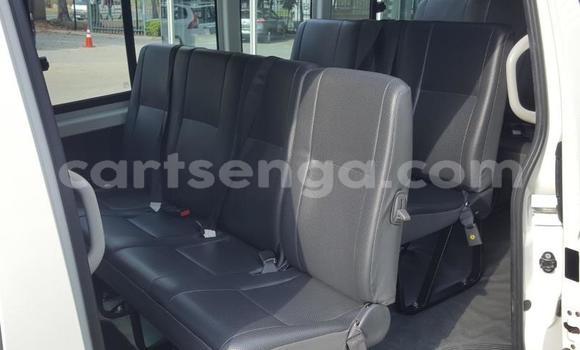 Nunua Ilio tumika Toyota Hiace White Gari ndani ya Bhunya nchini Manzini Nunua Ilio tumika Toyota Hiace White Gari ndani ya Bhunya nchini Manzini