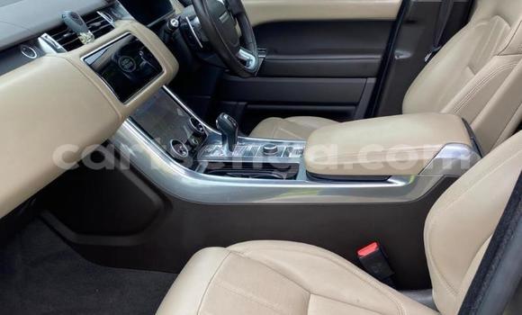 Nunua Ilio tumika Land Rover Discovery Sport Silver Gari ndani ya Bhunya nchini Manzini Nunua Ilio tumika Land Rover Discovery Sport Silver Gari ndani ya Bhunya nchini Manzini