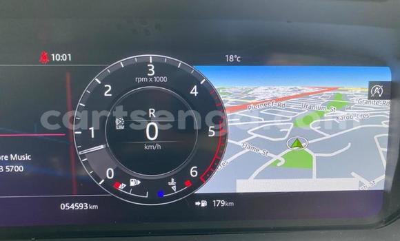 Nunua Ilio tumika Land Rover Discovery Sport Silver Gari ndani ya Bhunya nchini Manzini Nunua Ilio tumika Land Rover Discovery Sport Silver Gari ndani ya Bhunya nchini Manzini