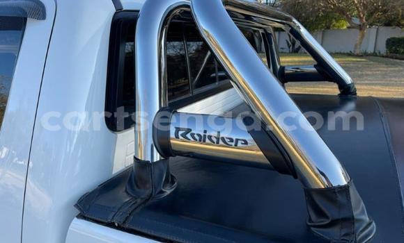 Nunua Ilio tumika Toyota Hilux White Gari ndani ya Bhunya nchini Manzini Nunua Ilio tumika Toyota Hilux White Gari ndani ya Bhunya nchini Manzini