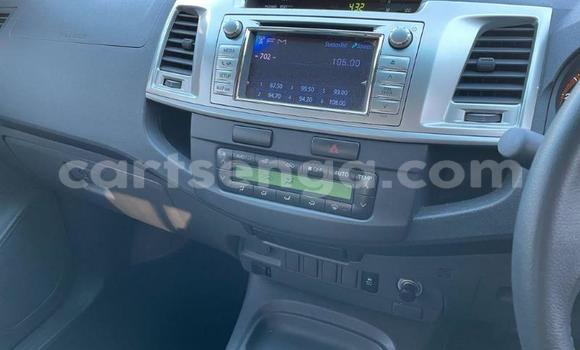 Nunua Ilio tumika Toyota Hilux White Gari ndani ya Bhunya nchini Manzini Nunua Ilio tumika Toyota Hilux White Gari ndani ya Bhunya nchini Manzini