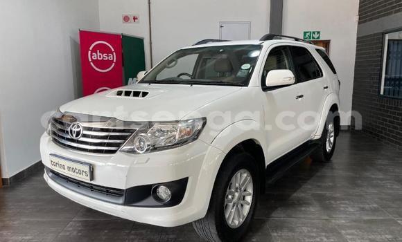 Nunua Ilio tumika Toyota Fortuner White Gari ndani ya Bhunya nchini Manzini Nunua Ilio tumika Toyota Fortuner White Gari ndani ya Bhunya nchini Manzini