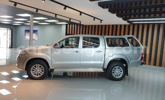 Nunua Ilio tumika Toyota Hilux Silver Gari ndani ya Bhunya nchini Manzini Nunua Ilio tumika Toyota Hilux Silver Gari ndani ya Bhunya nchini Manzini