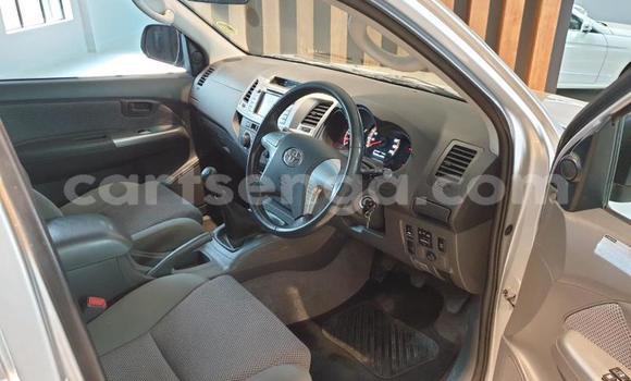Nunua Ilio tumika Toyota Hilux Silver Gari ndani ya Bhunya nchini Manzini Nunua Ilio tumika Toyota Hilux Silver Gari ndani ya Bhunya nchini Manzini