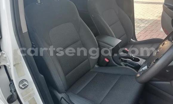 Nunua Ilio tumika Hyundai Tucson White Gari ndani ya Bhunya nchini Manzini Nunua Ilio tumika Hyundai Tucson White Gari ndani ya Bhunya nchini Manzini