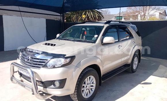 Nunua Ilio tumika Toyota Fortuner Silver Gari ndani ya Bhunya nchini Manzini Nunua Ilio tumika Toyota Fortuner Silver Gari ndani ya Bhunya nchini Manzini