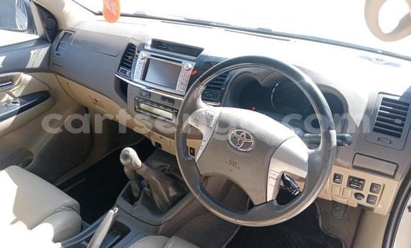 Nunua Ilio tumika Toyota Fortuner Silver Gari ndani ya Bhunya nchini Manzini Nunua Ilio tumika Toyota Fortuner Silver Gari ndani ya Bhunya nchini Manzini
