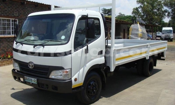 Acheter Occasion Utilitaire Toyota Dyna Blanc à Mbabane, Manzini Acheter Occasion Utilitaire Toyota Dyna Blanc à Mbabane, Manzini