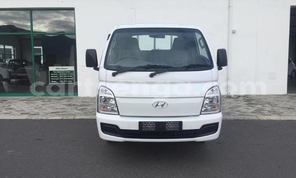 Buy Used Hyundai H200 White Car in Mbabane in Manzini Buy Used Hyundai H200 White Car in Mbabane in Manzini