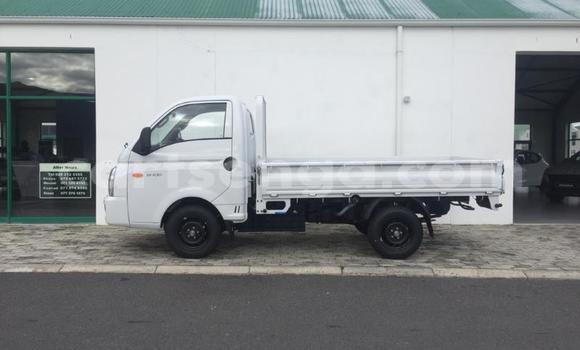 Buy Used Hyundai H200 White Car in Mbabane in Manzini Buy Used Hyundai H200 White Car in Mbabane in Manzini