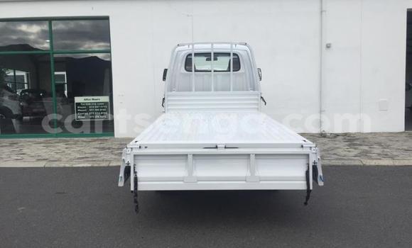 Buy Used Hyundai H200 White Car in Mbabane in Manzini Buy Used Hyundai H200 White Car in Mbabane in Manzini