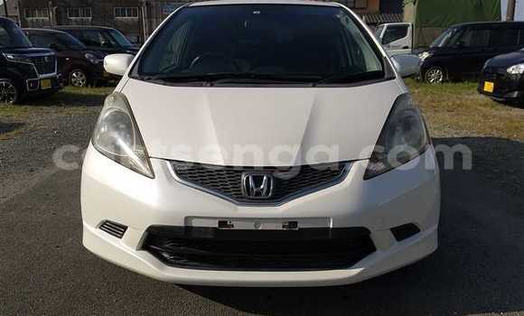 Buy Used Honda FIT White Car in Ezulwini in Hhohho