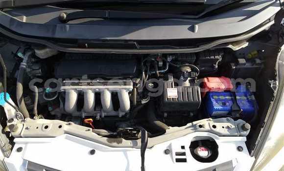 Nunua Ilio tumika Honda FIT White Gari ndani ya Ezulwini nchini Hhohho Nunua Ilio tumika Honda FIT White Gari ndani ya Ezulwini nchini Hhohho