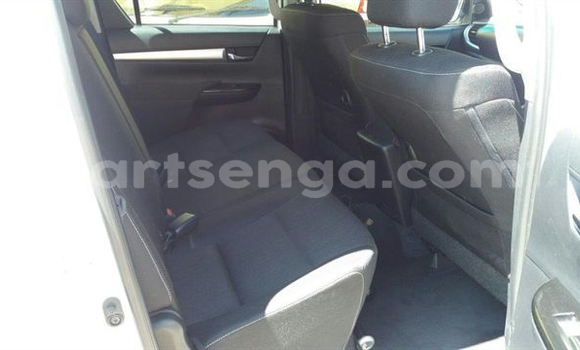 Buy Used Toyota Hilux White Car in Mbabane in Manzini Buy Used Toyota Hilux White Car in Mbabane in Manzini