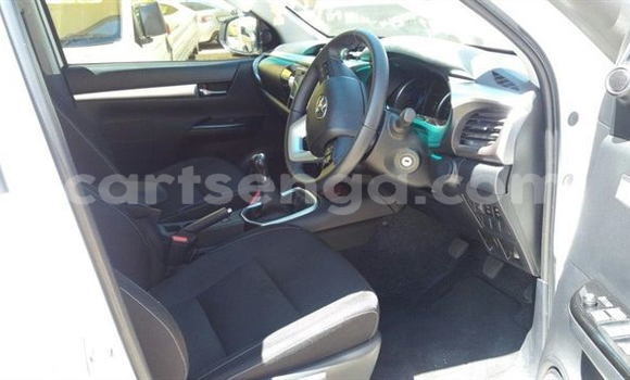 Buy Used Toyota Hilux White Car in Mbabane in Manzini Buy Used Toyota Hilux White Car in Mbabane in Manzini
