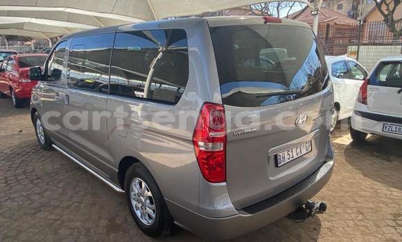 Acheter Occasion Voiture Hyundai H1 Gris à Mbabane, Manzini Acheter Occasion Voiture Hyundai H1 Gris à Mbabane, Manzini
