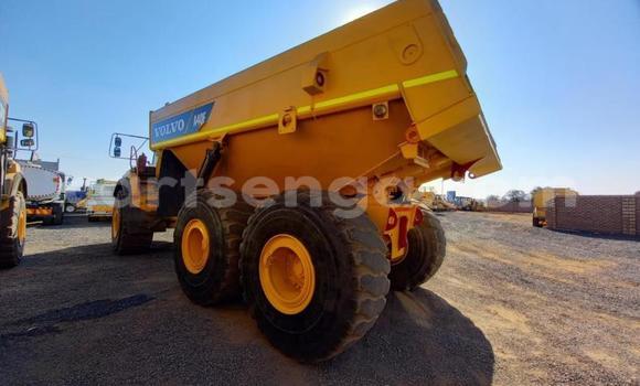 Buy Used Volvo F4 Other Truck in Matsapha in Manzini Buy Used Volvo F4 Other Truck in Matsapha in Manzini