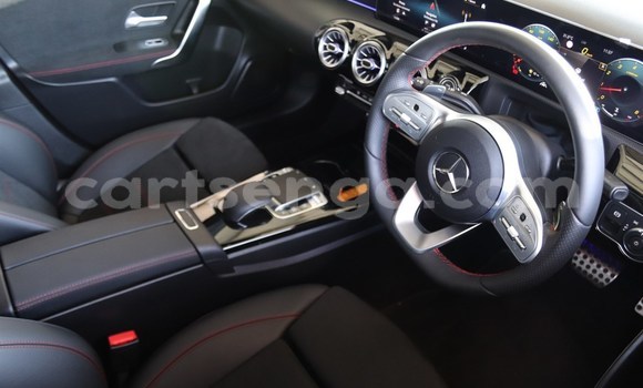 Buy Used Mercedes-Benz A200 Black Car in Ezulwini in Hhohho Buy Used Mercedes-Benz A200 Black Car in Ezulwini in Hhohho