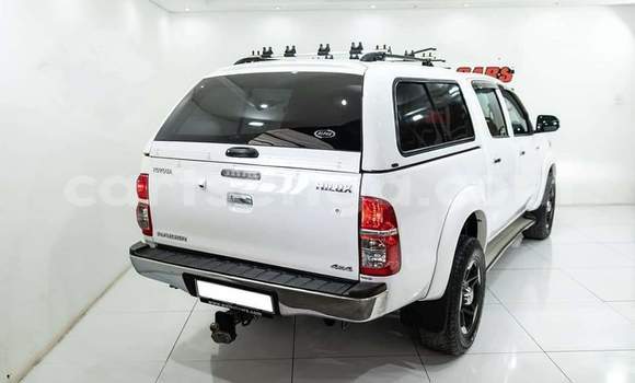 Buy Used Toyota Hilux Silver Car in Big Bend in Lubombo District Buy Used Toyota Hilux Silver Car in Big Bend in Lubombo District