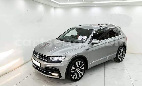 Nunua Ilio tumika Volkswagen Tiguan Silver Gari ndani ya Big Bend nchini Wilaya ya Lubombo Nunua Ilio tumika Volkswagen Tiguan Silver Gari ndani ya Big Bend nchini Wilaya ya Lubombo