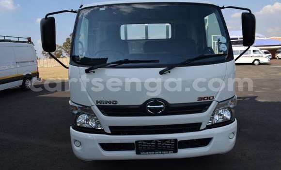 Buy Used Hino 300 Series White Truck in Mbabane in Manzini Buy Used Hino 300 Series White Truck in Mbabane in Manzini