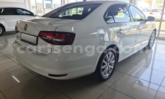 Nunua Ilio tumika Volkswagen Jetta White Gari ndani ya Mbabane nchini Manzini Nunua Ilio tumika Volkswagen Jetta White Gari ndani ya Mbabane nchini Manzini