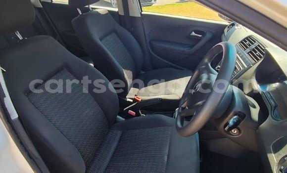 Nunua Ilio tumika Volkswagen Jetta White Gari ndani ya Mbabane nchini Manzini Nunua Ilio tumika Volkswagen Jetta White Gari ndani ya Mbabane nchini Manzini