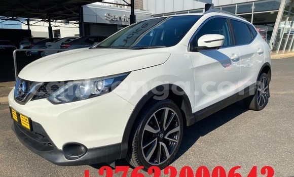 Nunua Ilio tumika Nissan Qashqai White Gari ndani ya Mbabane nchini Manzini