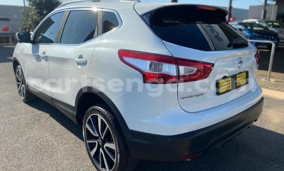 Nunua Ilio tumika Nissan Qashqai White Gari ndani ya Mbabane nchini Manzini Nunua Ilio tumika Nissan Qashqai White Gari ndani ya Mbabane nchini Manzini