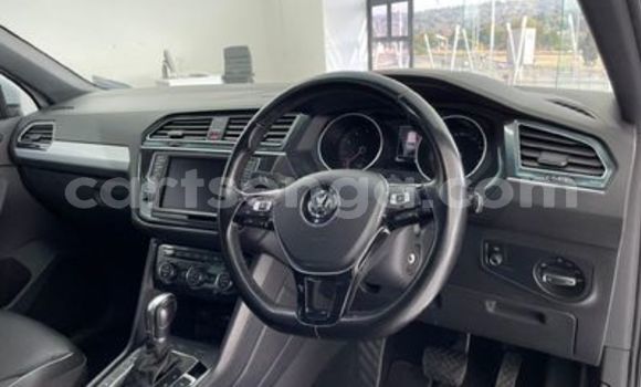 Nunua Ilio tumika Volkswagen Tiguan White Gari ndani ya Ezulwini nchini Hhohho Nunua Ilio tumika Volkswagen Tiguan White Gari ndani ya Ezulwini nchini Hhohho