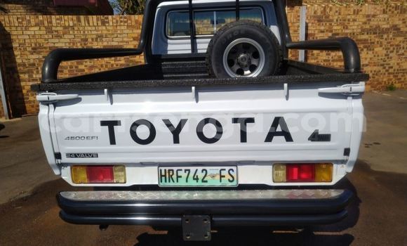 Buy Used Toyota Land Cruiser White Car in Mbabane in Manzini Buy Used Toyota Land Cruiser White Car in Mbabane in Manzini