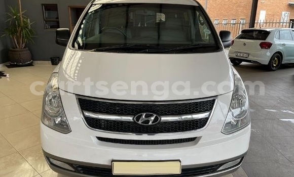 Nunua Ilio tumika Hyundai H1 White Gari ndani ya Big Bend nchini Wilaya ya Lubombo Nunua Ilio tumika Hyundai H1 White Gari ndani ya Big Bend nchini Wilaya ya Lubombo