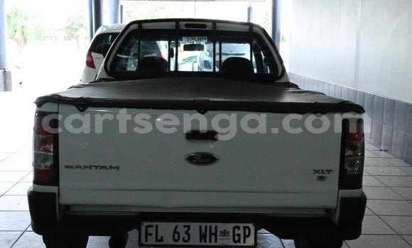 Nunua Ilio tumika Ford Consul White Gari ndani ya Mbabane nchini Manzini Nunua Ilio tumika Ford Consul White Gari ndani ya Mbabane nchini Manzini
