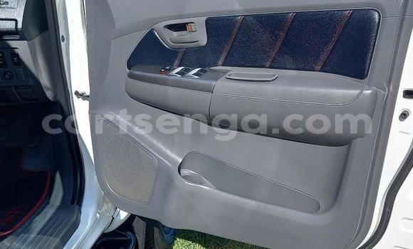 Buy Used Toyota Hilux White Car in Ezulwini in Hhohho Buy Used Toyota Hilux White Car in Ezulwini in Hhohho