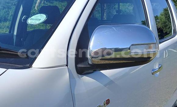 Buy Used Toyota Hilux White Car in Ezulwini in Hhohho Buy Used Toyota Hilux White Car in Ezulwini in Hhohho