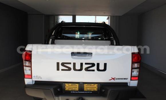 Nunua Ilio tumika Isuzu D–MAX White Gari ndani ya Mbabane nchini Manzini Nunua Ilio tumika Isuzu D–MAX White Gari ndani ya Mbabane nchini Manzini