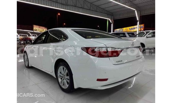 Buy Import Lexus ES White Car in Import - Dubai in Hhohho Buy Import Lexus ES White Car in Import - Dubai in Hhohho