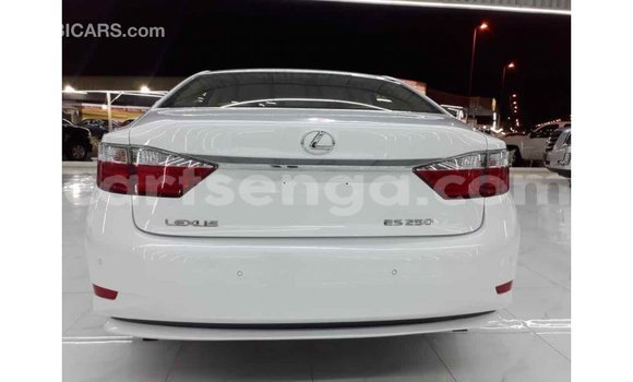 Buy Import Lexus ES White Car in Import - Dubai in Hhohho Buy Import Lexus ES White Car in Import - Dubai in Hhohho