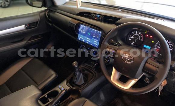 Buy Used Toyota Hilux Silver Car in Mbabane in Manzini Buy Used Toyota Hilux Silver Car in Mbabane in Manzini