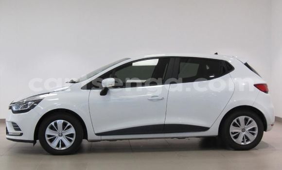 Buy Used Renault Clio White Car in Big Bend in Lubombo District Buy Used Renault Clio White Car in Big Bend in Lubombo District