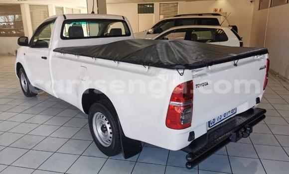 Buy Used Toyota Hilux White Car in Mbabane in Manzini Buy Used Toyota Hilux White Car in Mbabane in Manzini
