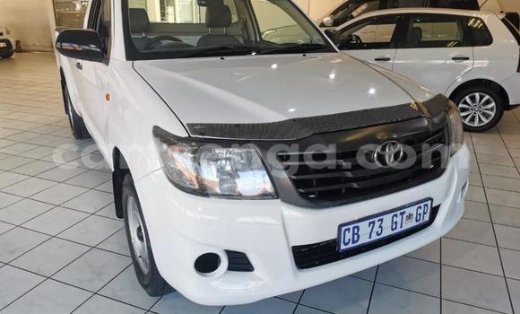 Buy Used Toyota Hilux White Car in Mbabane in Manzini Buy Used Toyota Hilux White Car in Mbabane in Manzini