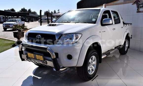 Acheter Occasion Voiture Toyota Hilux Blanc à Big Bend, Lubombo District