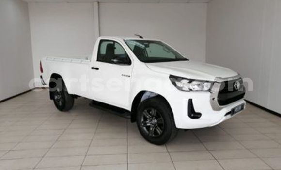 Buy Used Toyota Hilux White Car in Big Bend in Lubombo District