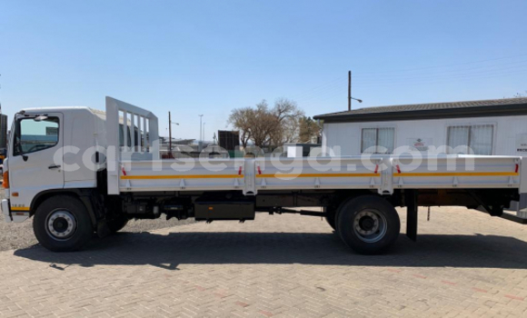 Acheter Occasion Utilitaire Hino 300 Series Autre à Big Bend, Lubombo District Acheter Occasion Utilitaire Hino 300 Series Autre à Big Bend, Lubombo District
