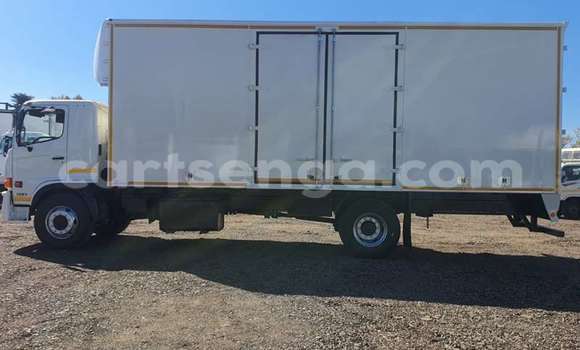 Acheter Occasion Utilitaire Hino 300 Series Autre à Big Bend, Lubombo District Acheter Occasion Utilitaire Hino 300 Series Autre à Big Bend, Lubombo District