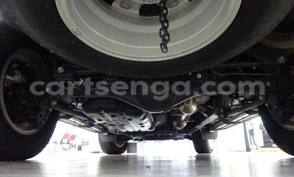 Nunua Ilio tumika Toyota Land Cruiser Prado White Gari ndani ya Mbabane nchini Manzini Nunua Ilio tumika Toyota Land Cruiser Prado White Gari ndani ya Mbabane nchini Manzini