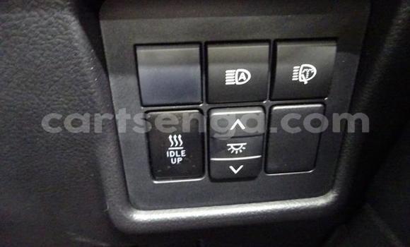 Nunua Ilio tumika Toyota Land Cruiser Prado White Gari ndani ya Mbabane nchini Manzini Nunua Ilio tumika Toyota Land Cruiser Prado White Gari ndani ya Mbabane nchini Manzini