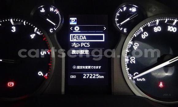 Nunua Ilio tumika Toyota Land Cruiser Prado White Gari ndani ya Mbabane nchini Manzini Nunua Ilio tumika Toyota Land Cruiser Prado White Gari ndani ya Mbabane nchini Manzini